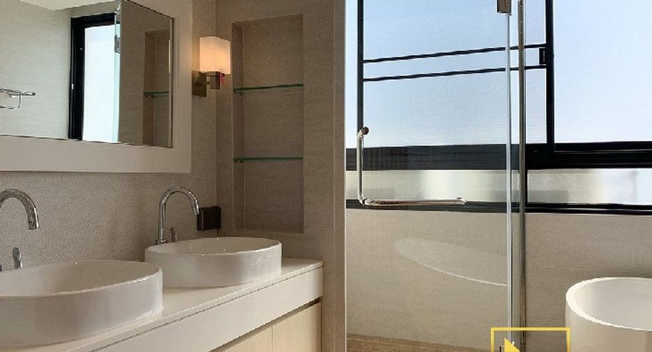 Wohnung zur Miete mit 3 Zimmer in Watthana, Bangkok