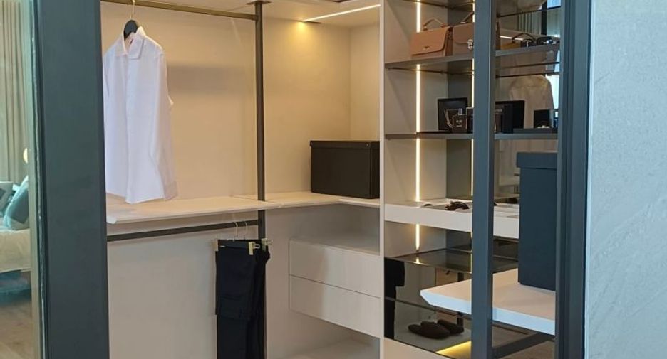 Casa en alquiler de 4 habitaciones en Bang Phli, Samut Prakan