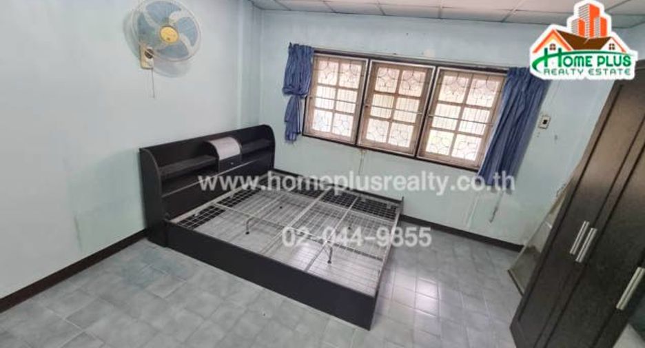 For sale 2 bed townhouse in Thawi Watthana, Bangkok