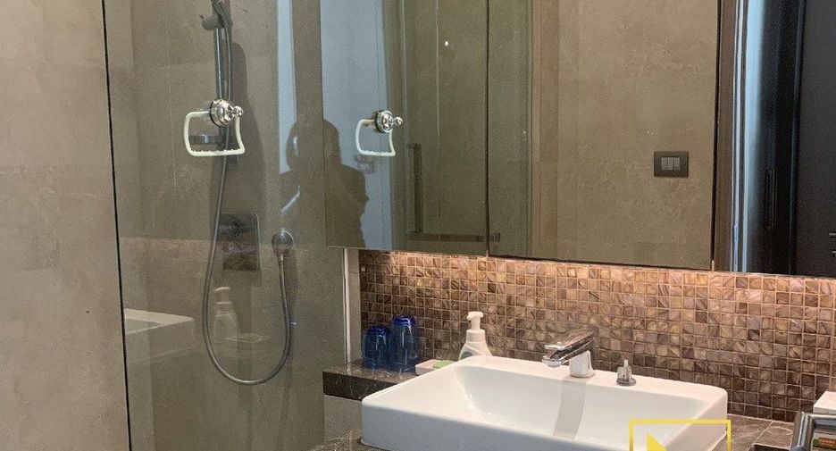 For rent 1 bed condo in Pathum Wan, Bangkok