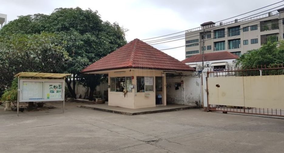 For rent warehouse in Bang Khun Thian, Bangkok