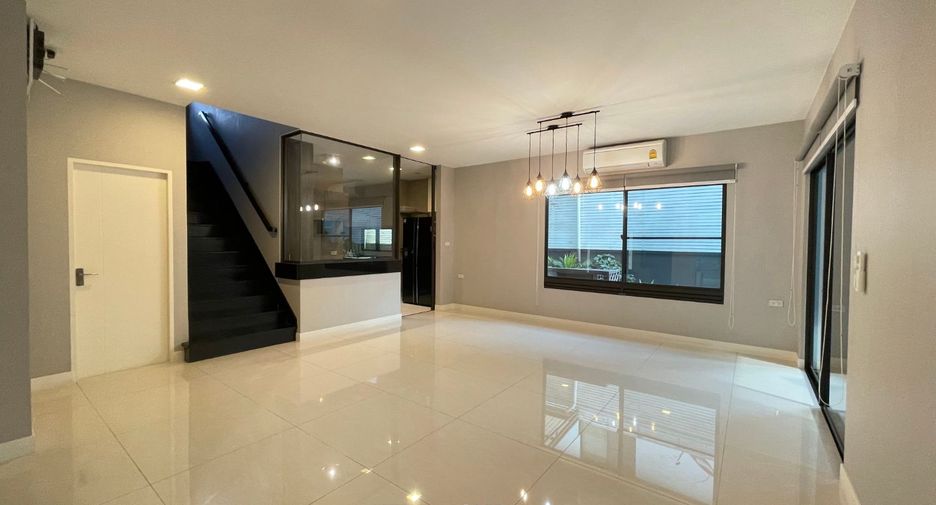 Haus zur Miete und zum Kauf mit 4 Zimmer in Bang Phli, Samut Prakan