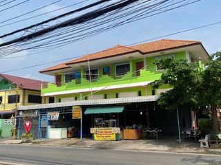 À vendre 8 chambres local commercial à Krathum Baen, Samut Sakhon