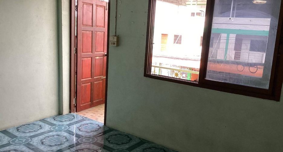 For sale 8 bedrooms retail Space in Krathum Baen, Samut Sakhon