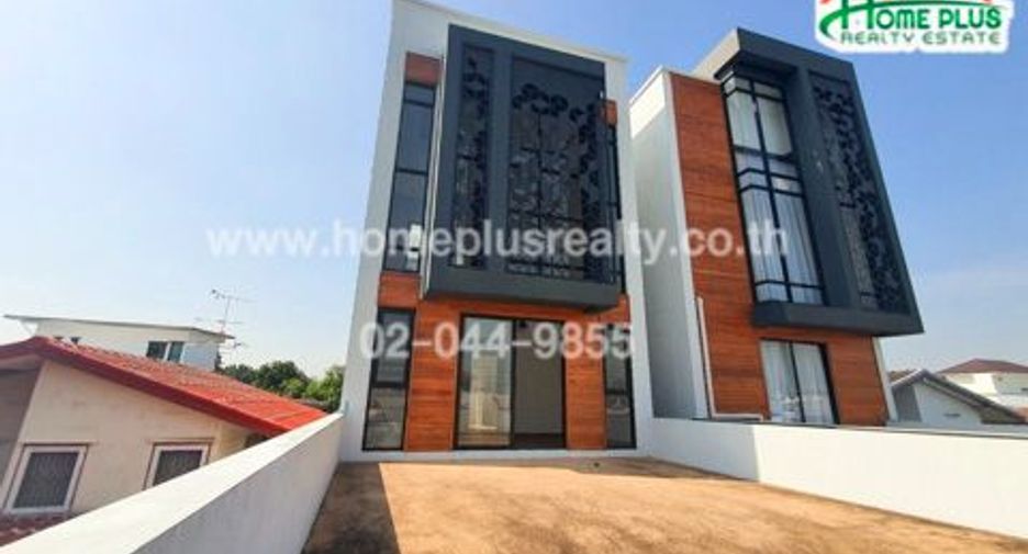 For sale 3 bedrooms house in Lak Si, Bangkok