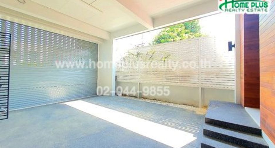 For sale 3 bedrooms house in Lak Si, Bangkok