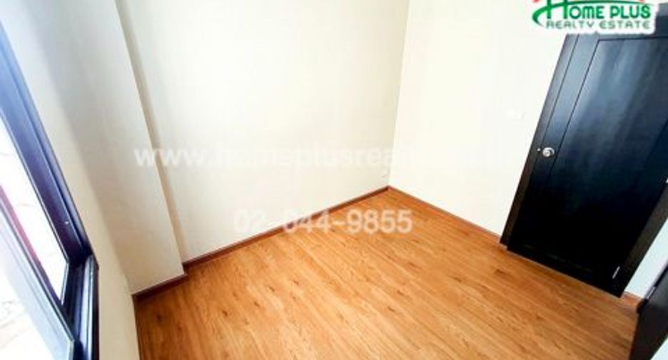 For sale 3 bedrooms house in Lak Si, Bangkok
