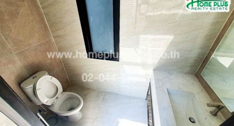 For sale 3 bedrooms house in Lak Si, Bangkok