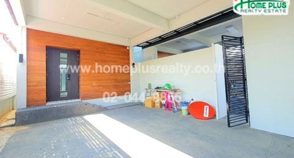 For sale 3 bedrooms house in Lak Si, Bangkok