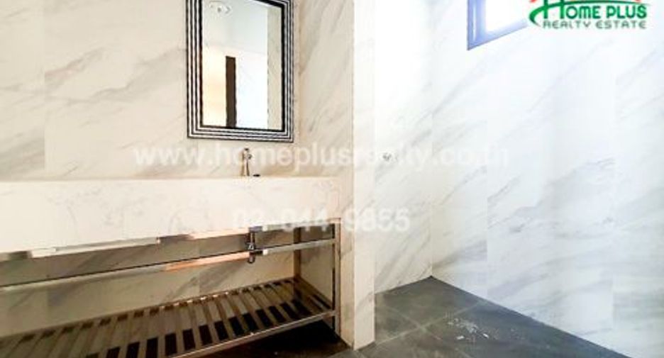 For sale 3 bedrooms house in Lak Si, Bangkok