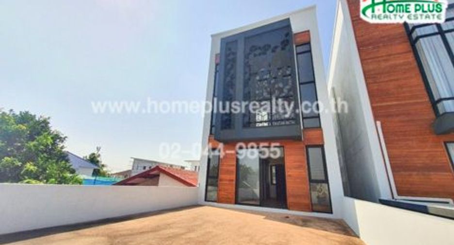 For sale 3 bedrooms house in Lak Si, Bangkok
