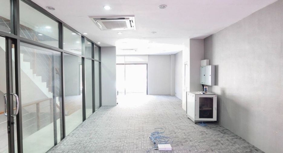 For sale 3 bed office in Bueng Kum, Bangkok