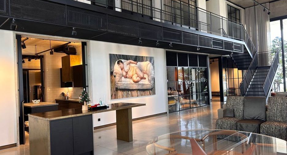 For rent 5 bedrooms condo in Yan Nawa, Bangkok