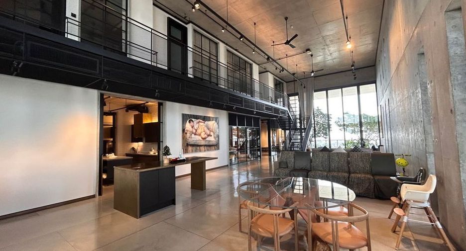 For rent 5 bedrooms condo in Yan Nawa, Bangkok