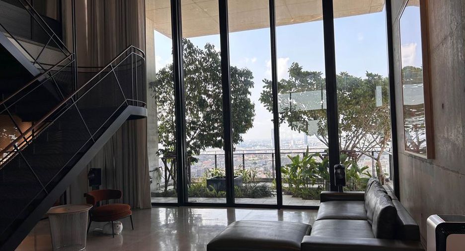 For rent 5 bedrooms condo in Yan Nawa, Bangkok