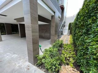 For rent そして for sale 5 Beds house in Yan Nawa, Bangkok