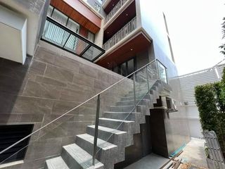 For rent そして for sale 5 Beds house in Yan Nawa, Bangkok