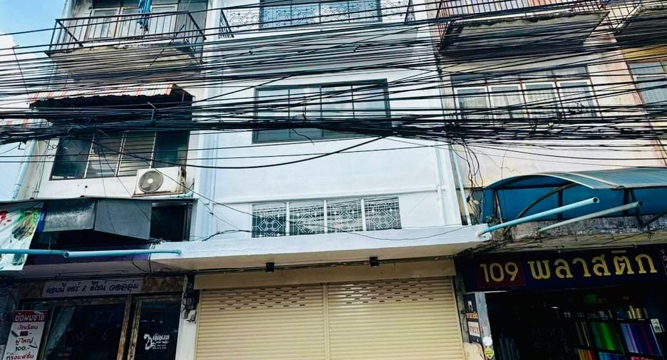 For sale 3 Beds retail Space in Min Buri, Bangkok