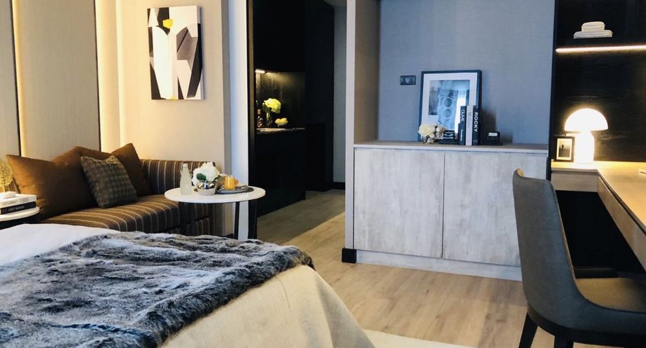 For sale 43 bedrooms apartment in Watthana, Bangkok