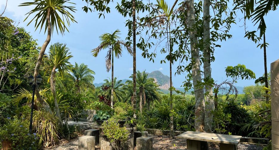 For sale 6 bed villa in Mueang Krabi, Krabi