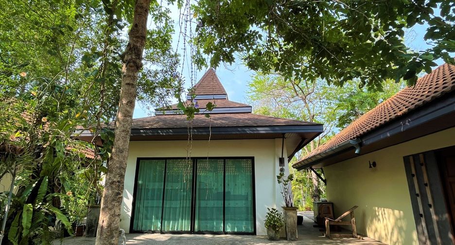 For sale 6 bed villa in Mueang Krabi, Krabi