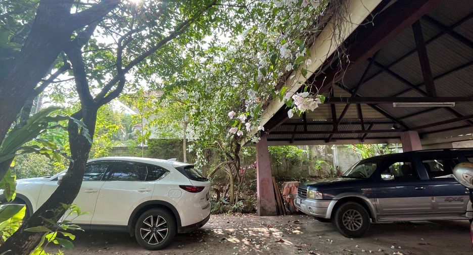 For sale 6 bed villa in Mueang Krabi, Krabi