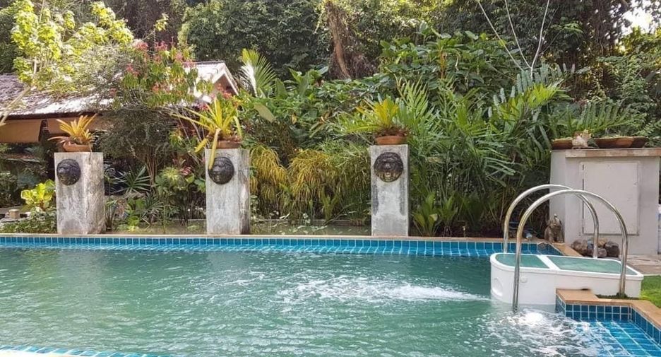 For sale 6 bed villa in Mueang Krabi, Krabi