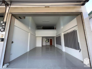 For sale 3 ベッドルーム retail Space in Mueang Chiang Mai, Chiang Mai
