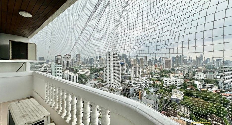 À louer 2 chambres condo à Watthana, Bangkok