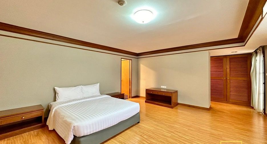 À louer 2 chambres condo à Watthana, Bangkok