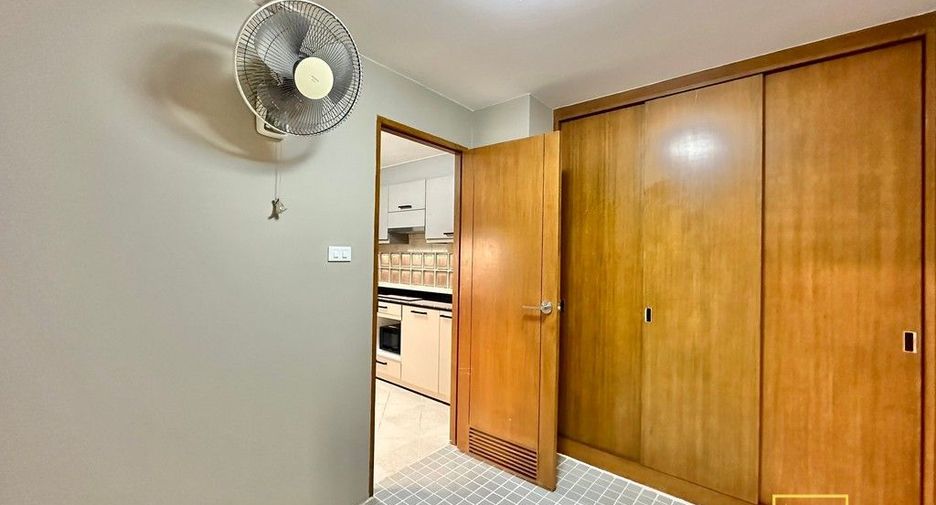 À louer 2 chambres condo à Watthana, Bangkok