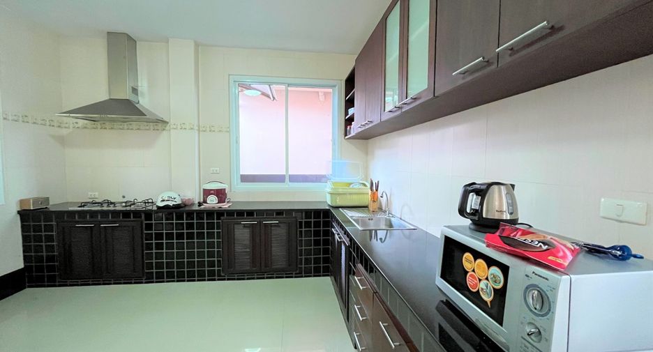 Casa en alquiler de 3 habitaciones en Kathu, Phuket