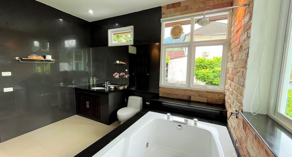 Casa en alquiler de 3 habitaciones en Kathu, Phuket
