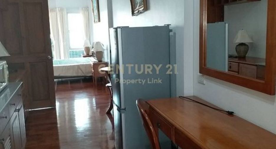 For rent 2 Beds townhouse in Khlong Toei, Bangkok