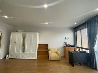 For rent and for sale 3 bedrooms townhouse in Saphan Sung, Bangkok
