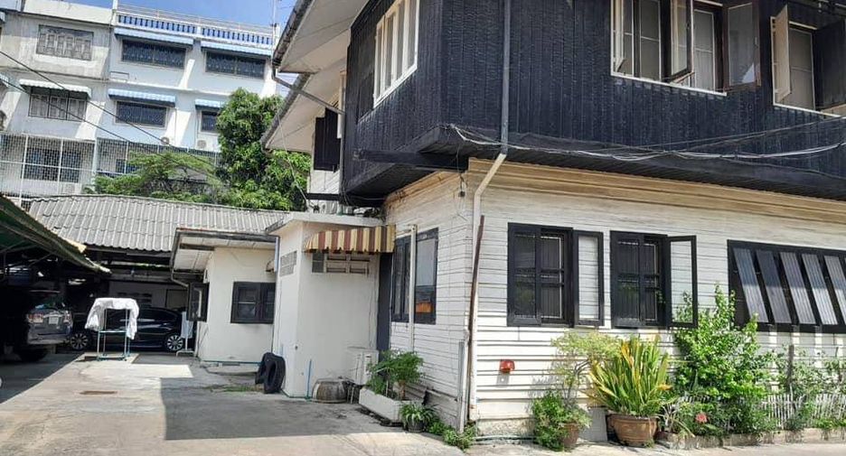 For sale 2 bed house in Pathum Wan, Bangkok