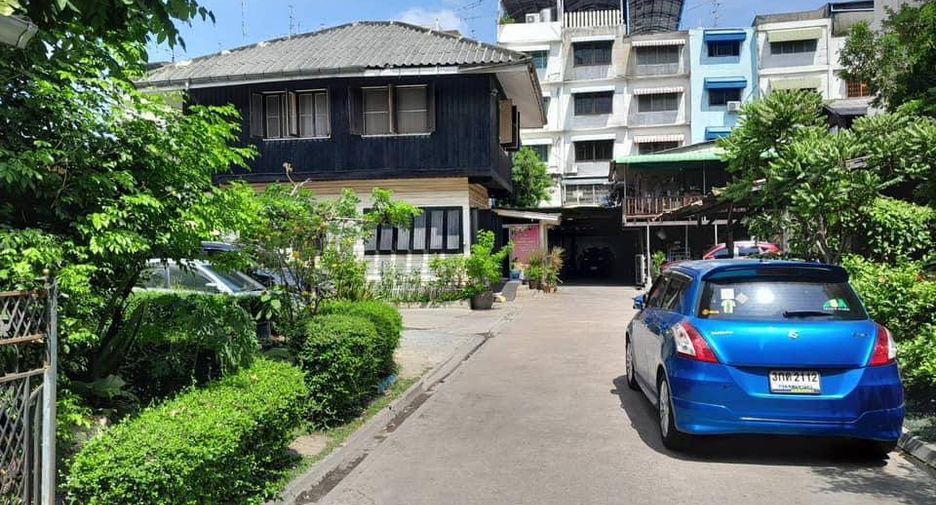 For sale 2 bed house in Pathum Wan, Bangkok