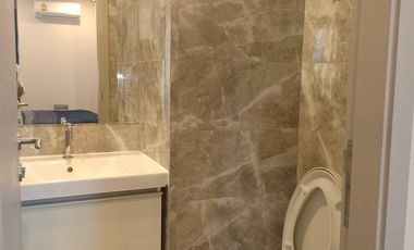 For rent and for sale 1 bed condo in Pathum Wan, Bangkok