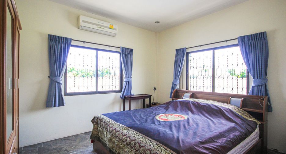 For sale 3 bedrooms villa in Cha Am, Phetchaburi