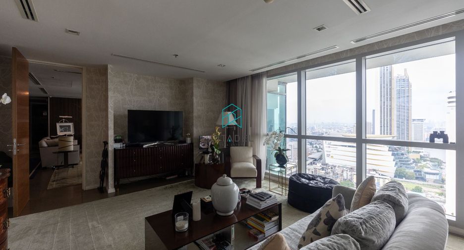 Condo en venta de 3 habitaciones en Sathon, Bangkok