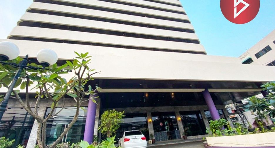For sale 104 bed hotel in Mueang Samut Prakan, Samut Prakan