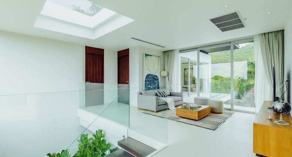 Villa en alquiler y en venta de 4 habitaciones en Mueang Phuket, Phuket