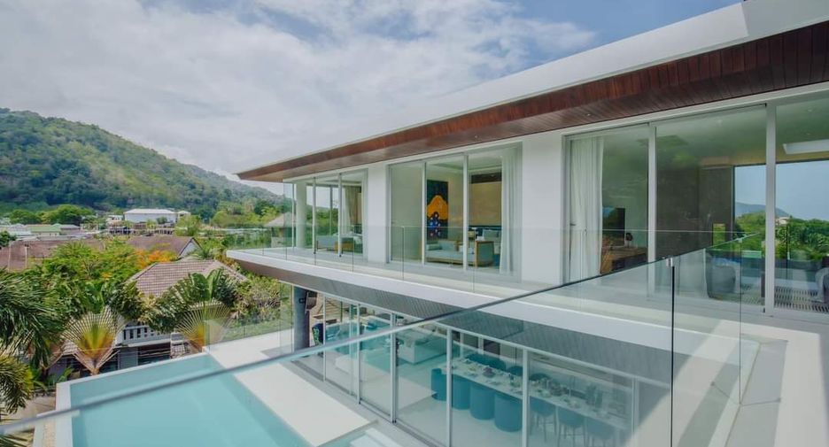 Villa en alquiler y en venta de 4 habitaciones en Mueang Phuket, Phuket