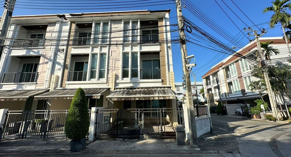 For sale 3 bed house in Prawet, Bangkok