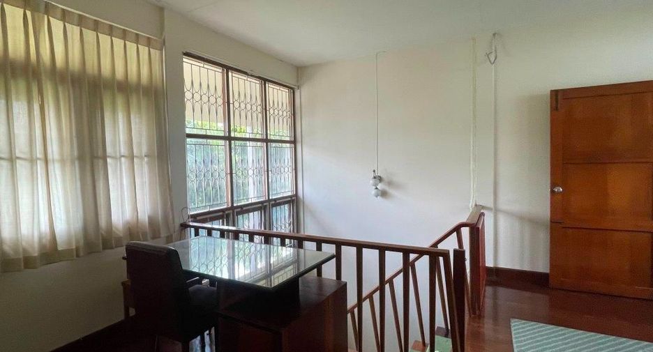 出租 2 卧室 独立屋 在 Bang Sue, 曼谷