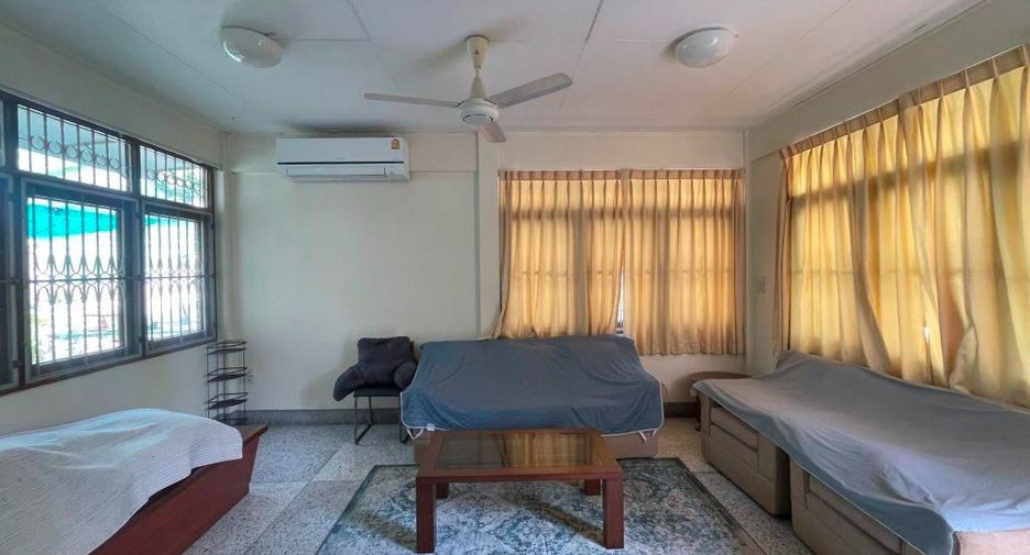 出租 2 卧室 独立屋 在 Bang Sue, 曼谷