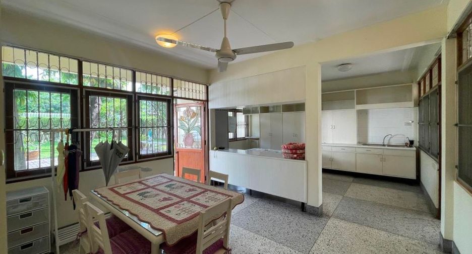 出租 2 卧室 独立屋 在 Bang Sue, 曼谷