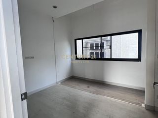 For rent 4 ベッドルーム house in Phaya Thai, Bangkok