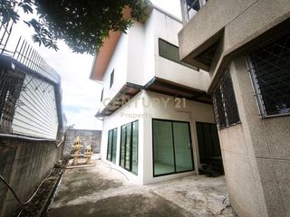Haus zur Miete mit 4 Zimmer in Phaya Thai, Bangkok