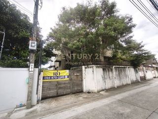 Haus zur Miete mit 4 Zimmer in Phaya Thai, Bangkok